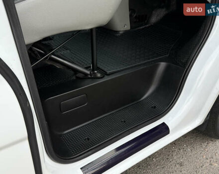 Опель Віваро 2014 у Радивилове на Automoto.ua Білий Опель Віваро, об'ємом двигуна 2 л та пробігом 222 тис. км за 11000 $, фото 25 на Automoto.ua