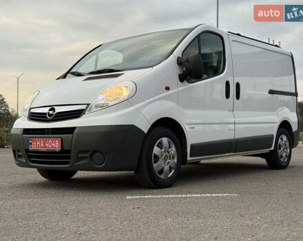 Опель Віваро 2014 у Радивилове на Automoto.ua Білий Опель Віваро, об'ємом двигуна 2 л та пробігом 222 тис. км за 11000 $, фото 12 на Automoto.ua