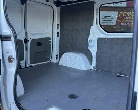 Белый Опель Виваро, объемом двигателя 2 л и пробегом 331 тыс. км за 10800 $, фото 16 на Automoto.ua