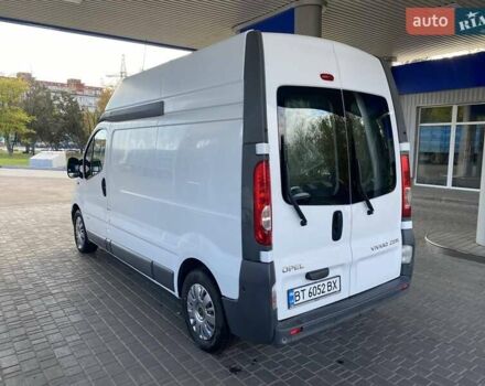 Опель Виваро 2014 в Николаеве на Automoto.ua Белый Опель Виваро, объемом двигателя 2 л и пробегом 255 тыс. км за 10900 $, фото 8 на Automoto.ua