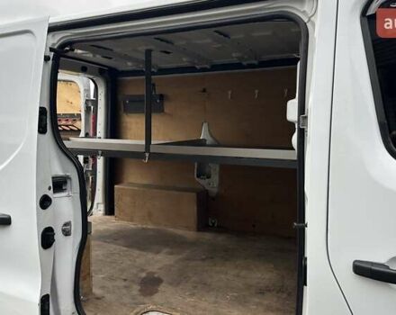 Белый Опель Виваро, объемом двигателя 1.6 л и пробегом 260 тыс. км за 10900 $, фото 6 на Automoto.ua