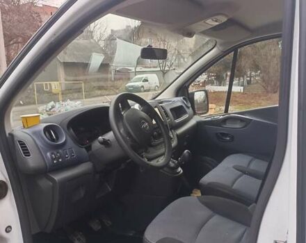 Білий Опель Віваро, об'ємом двигуна 1.6 л та пробігом 240 тис. км за 9850 $, фото 5 на Automoto.ua