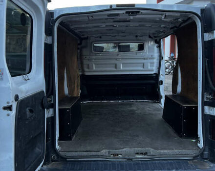 Белый Опель Виваро, объемом двигателя 1.6 л и пробегом 210 тыс. км за 10500 $, фото 11 на Automoto.ua