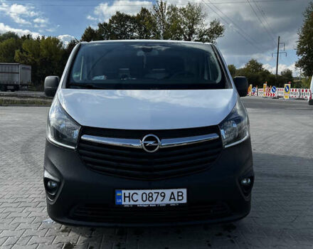 Белый Опель Виваро, объемом двигателя 1.6 л и пробегом 210 тыс. км за 10500 $, фото 2 на Automoto.ua