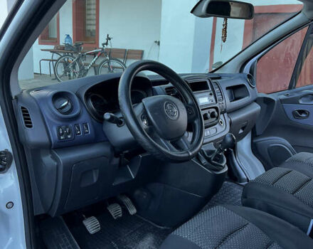 Белый Опель Виваро, объемом двигателя 1.6 л и пробегом 210 тыс. км за 10500 $, фото 12 на Automoto.ua