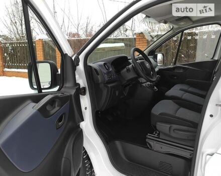 Білий Опель Віваро, об'ємом двигуна 1.6 л та пробігом 170 тис. км за 12500 $, фото 13 на Automoto.ua