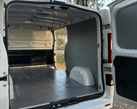 Белый Опель Виваро, объемом двигателя 1.6 л и пробегом 155 тыс. км за 15200 $, фото 8 на Automoto.ua