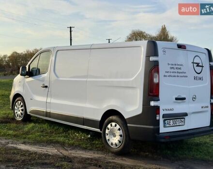 Белый Опель Виваро, объемом двигателя 1.6 л и пробегом 250 тыс. км за 12500 $, фото 7 на Automoto.ua