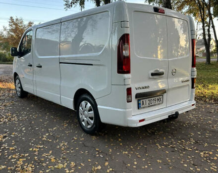 Белый Опель Виваро, объемом двигателя 1.6 л и пробегом 155 тыс. км за 15200 $, фото 6 на Automoto.ua