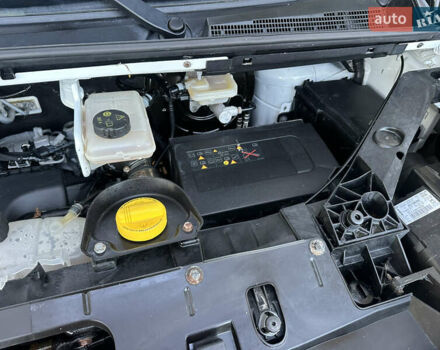 Белый Опель Виваро, объемом двигателя 1.6 л и пробегом 155 тыс. км за 15200 $, фото 37 на Automoto.ua