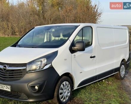 Белый Опель Виваро, объемом двигателя 1.6 л и пробегом 250 тыс. км за 12500 $, фото 2 на Automoto.ua