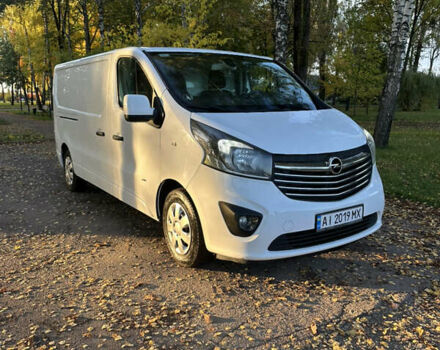 Белый Опель Виваро, объемом двигателя 1.6 л и пробегом 155 тыс. км за 15200 $, фото 3 на Automoto.ua