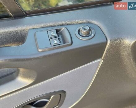 Белый Опель Виваро, объемом двигателя 1.6 л и пробегом 198 тыс. км за 10999 $, фото 29 на Automoto.ua