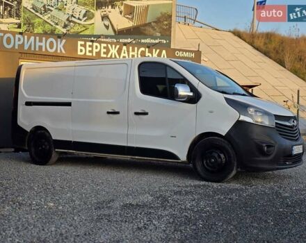 Белый Опель Виваро, объемом двигателя 1.6 л и пробегом 198 тыс. км за 10999 $, фото 7 на Automoto.ua