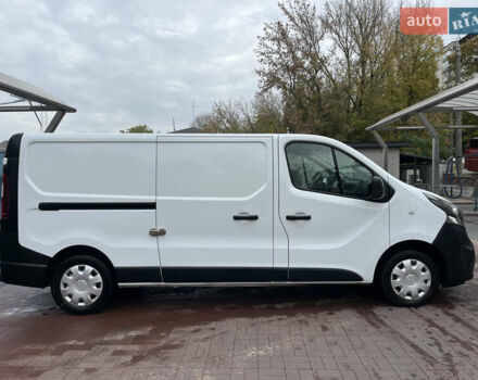 Белый Опель Виваро, объемом двигателя 1.6 л и пробегом 174 тыс. км за 12900 $, фото 8 на Automoto.ua