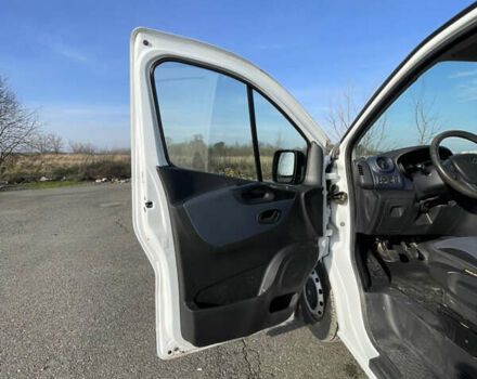 Белый Опель Виваро, объемом двигателя 1.6 л и пробегом 268 тыс. км за 9700 $, фото 9 на Automoto.ua