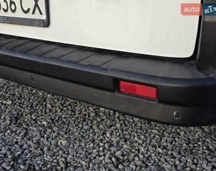 Белый Опель Виваро, объемом двигателя 1.6 л и пробегом 198 тыс. км за 10999 $, фото 16 на Automoto.ua