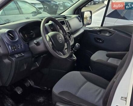 Білий Опель Віваро, об'ємом двигуна 1.6 л та пробігом 199 тис. км за 10999 $, фото 18 на Automoto.ua