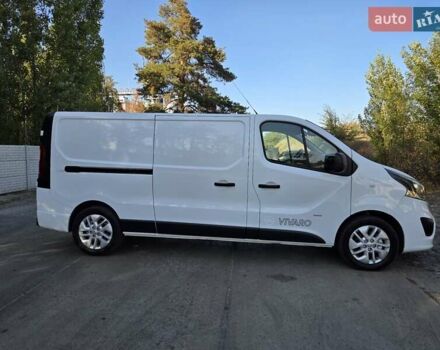 Білий Опель Віваро, об'ємом двигуна 1.6 л та пробігом 245 тис. км за 14800 $, фото 8 на Automoto.ua