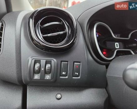 Білий Опель Віваро, об'ємом двигуна 1.6 л та пробігом 245 тис. км за 14500 $, фото 46 на Automoto.ua