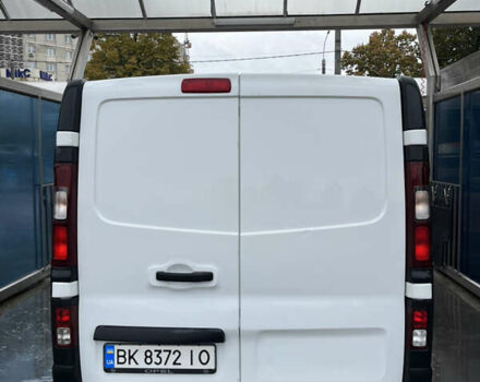 Белый Опель Виваро, объемом двигателя 1.6 л и пробегом 174 тыс. км за 12900 $, фото 4 на Automoto.ua