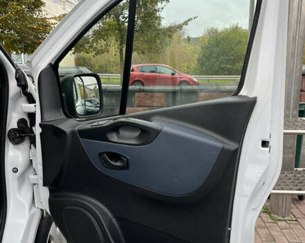 Белый Опель Виваро, объемом двигателя 1.6 л и пробегом 174 тыс. км за 12900 $, фото 16 на Automoto.ua