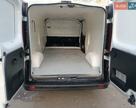 Білий Опель Віваро, об'ємом двигуна 1.6 л та пробігом 179 тис. км за 12800 $, фото 4 на Automoto.ua