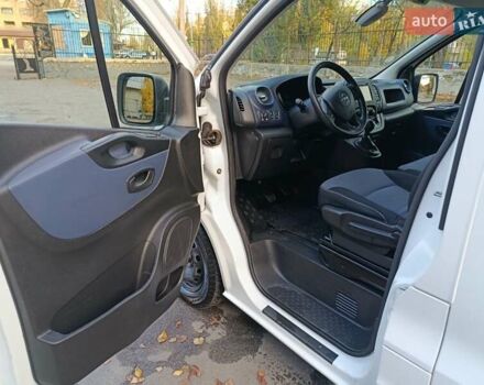 Білий Опель Віваро, об'ємом двигуна 1.6 л та пробігом 179 тис. км за 12800 $, фото 5 на Automoto.ua