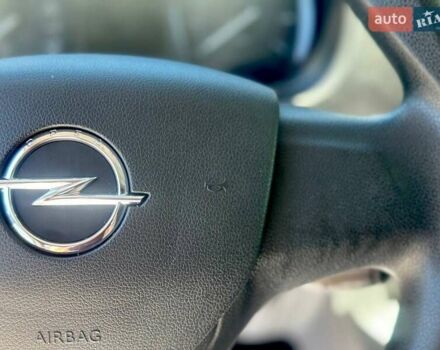 Білий Опель Віваро, об'ємом двигуна 1.5 л та пробігом 82 тис. км за 19900 $, фото 26 на Automoto.ua