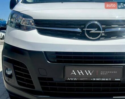 Білий Опель Віваро, об'ємом двигуна 1.5 л та пробігом 82 тис. км за 19900 $, фото 2 на Automoto.ua