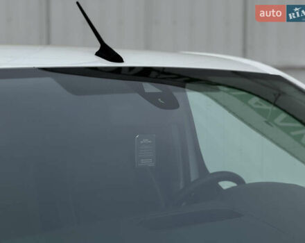 Белый Опель Виваро, объемом двигателя 2 л и пробегом 203 тыс. км за 18900 $, фото 7 на Automoto.ua