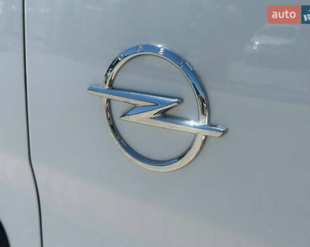 Білий Опель Віваро, об'ємом двигуна 1.5 л та пробігом 82 тис. км за 19900 $, фото 15 на Automoto.ua