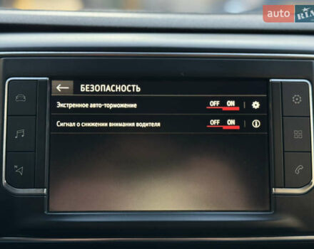 Белый Опель Виваро, объемом двигателя 2 л и пробегом 202 тыс. км за 18999 $, фото 35 на Automoto.ua