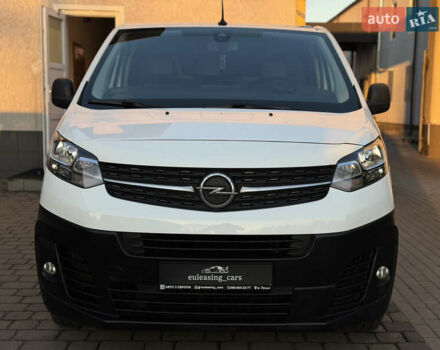 Белый Опель Виваро, объемом двигателя 2 л и пробегом 202 тыс. км за 18999 $, фото 2 на Automoto.ua