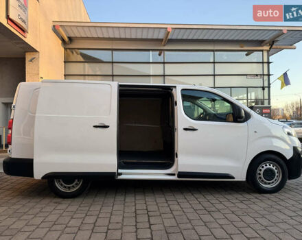 Белый Опель Виваро, объемом двигателя 2 л и пробегом 202 тыс. км за 18999 $, фото 5 на Automoto.ua