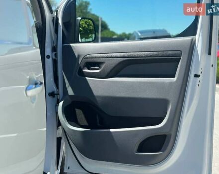 Білий Опель Віваро, об'ємом двигуна 1.5 л та пробігом 82 тис. км за 19900 $, фото 37 на Automoto.ua