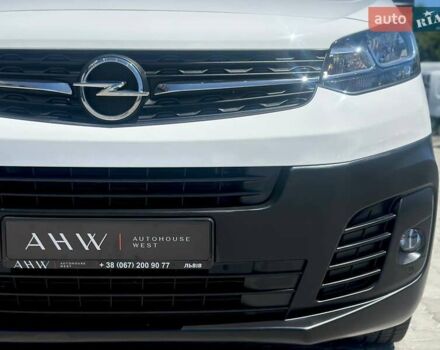 Білий Опель Віваро, об'ємом двигуна 1.5 л та пробігом 82 тис. км за 19900 $, фото 3 на Automoto.ua