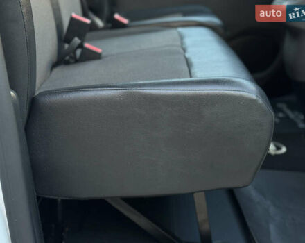 Белый Опель Виваро, объемом двигателя 2 л и пробегом 202 тыс. км за 18999 $, фото 23 на Automoto.ua