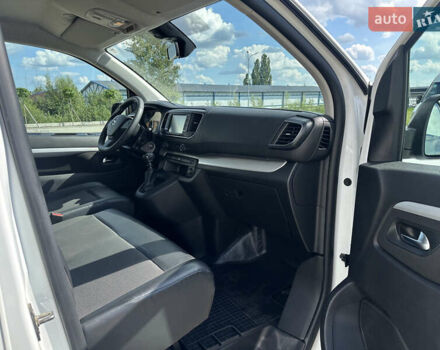 Белый Опель Виваро, объемом двигателя 1.5 л и пробегом 239 тыс. км за 13000 $, фото 9 на Automoto.ua