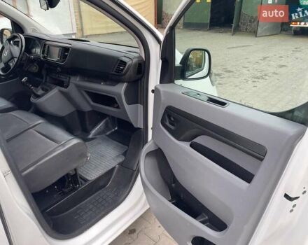 Белый Опель Виваро, объемом двигателя 2 л и пробегом 210 тыс. км за 16200 $, фото 17 на Automoto.ua