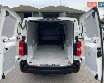 Белый Опель Виваро, объемом двигателя 2 л и пробегом 210 тыс. км за 16200 $, фото 5 на Automoto.ua