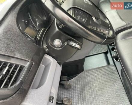 Белый Опель Виваро, объемом двигателя 2 л и пробегом 210 тыс. км за 16200 $, фото 8 на Automoto.ua