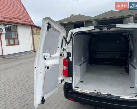 Белый Опель Виваро, объемом двигателя 2 л и пробегом 210 тыс. км за 16200 $, фото 7 на Automoto.ua