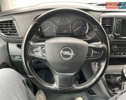 Белый Опель Виваро, объемом двигателя 2 л и пробегом 210 тыс. км за 16200 $, фото 10 на Automoto.ua