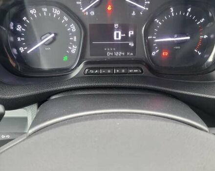 Белый Опель Виваро, объемом двигателя 2 л и пробегом 41 тыс. км за 22500 $, фото 26 на Automoto.ua