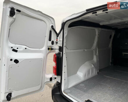 Белый Опель Виваро, объемом двигателя 2 л и пробегом 109 тыс. км за 19200 $, фото 8 на Automoto.ua
