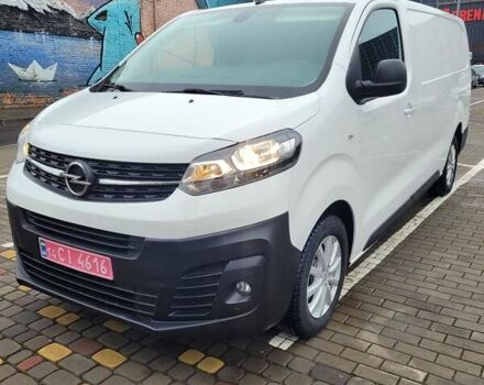 Белый Опель Виваро, объемом двигателя 2 л и пробегом 41 тыс. км за 22500 $, фото 1 на Automoto.ua
