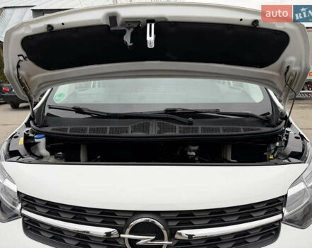 Белый Опель Виваро, объемом двигателя 2 л и пробегом 109 тыс. км за 19200 $, фото 34 на Automoto.ua