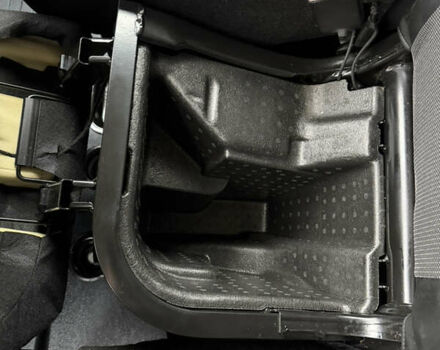 Белый Опель Виваро, объемом двигателя 2 л и пробегом 109 тыс. км за 19200 $, фото 28 на Automoto.ua