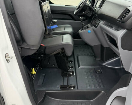 Белый Опель Виваро, объемом двигателя 2 л и пробегом 109 тыс. км за 19200 $, фото 40 на Automoto.ua